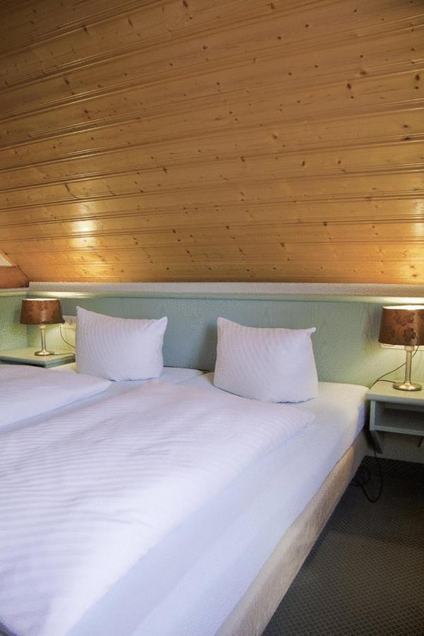 Gasthof Schloss Hubertus Erfurt Room photo